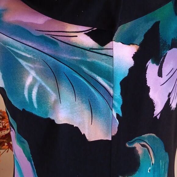 Enfocus Studio Dark Floral Shift Dress - Picture 10 of 11